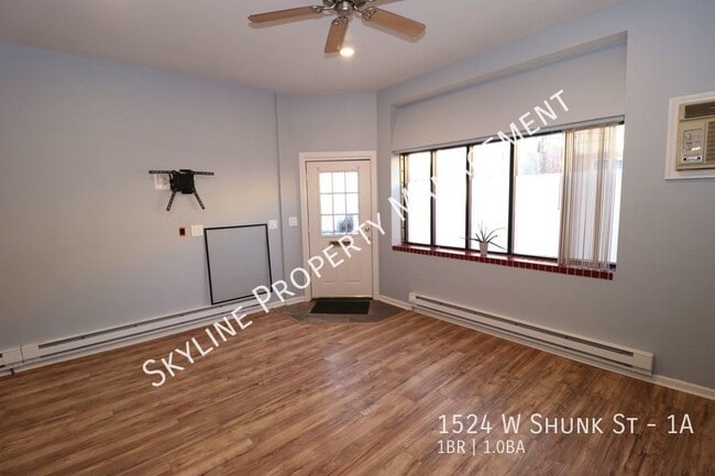 Building Photo - Wonderfully Updated 1 Bedroom For Rent in ...
