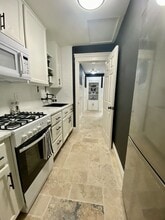 Building Photo - 1979 Yolanda St