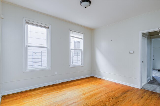 Foto del edificio - 256 Clinton Ave