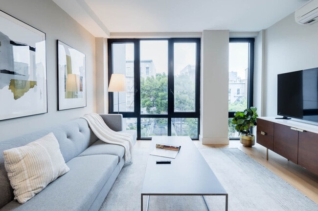 Building Photo - 149 Green St