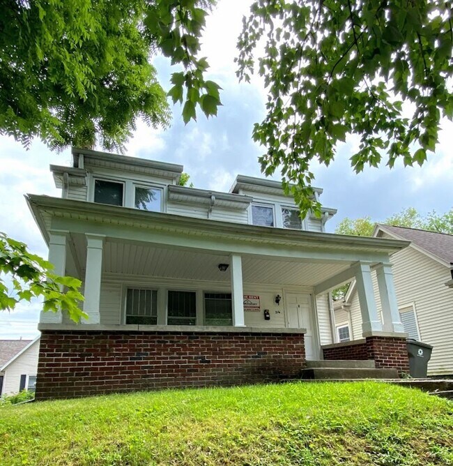 Foto del edificio - *2027* 4 Bed House!! Great Spot!!