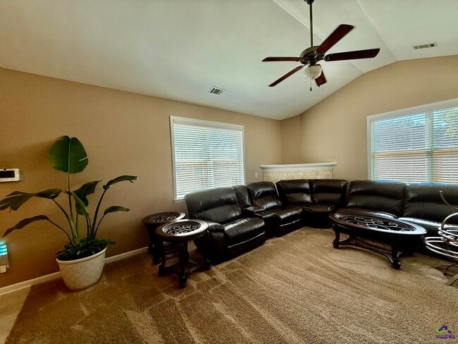 Building Photo - 227 Hearthwood Dr