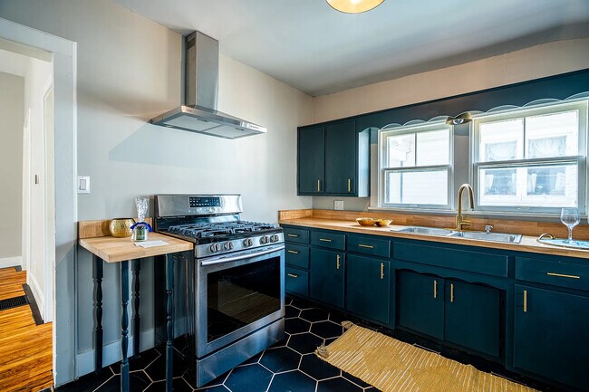 Foto del edificio - 844 River Ave