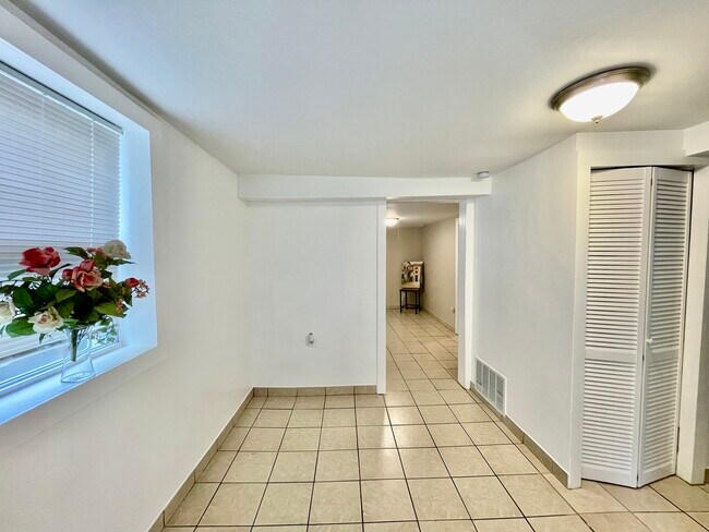 Foto del edificio - 2227 W 19th St