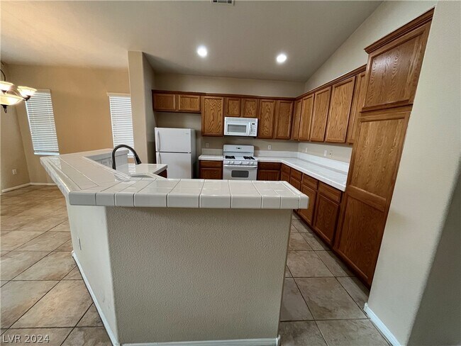 Building Photo - 7391 Moores Mill Ct