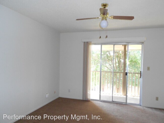 Foto del edificio - 4554 N Sharon Ave