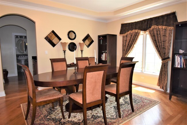 Foto del edificio - 7232 Roxbury Ct