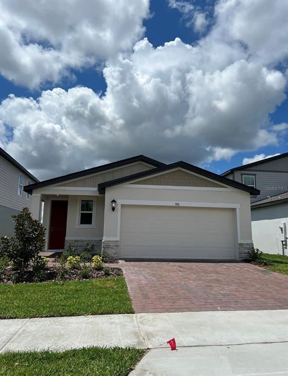 Foto principal - 978 Rivers Crossing St