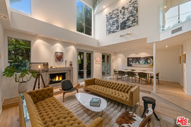 Foto del edificio - 131 Mast Mall