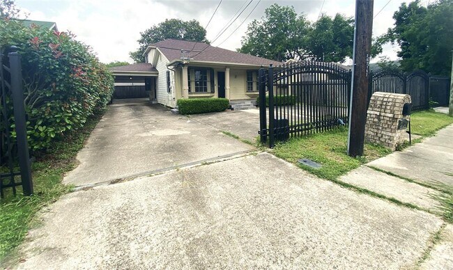 Foto del edificio - 5608 Cochran St