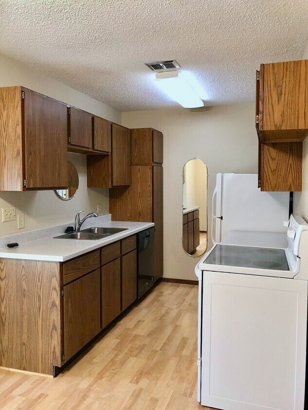 Foto principal - 418 22nd St E