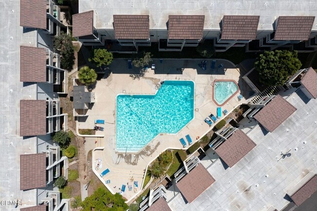 Building Photo - Port Hueneme | 1 Bedroom + 1 Bathroom | An...