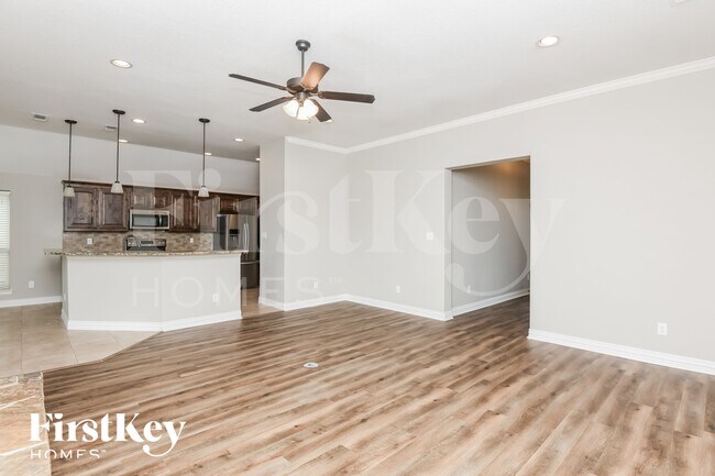 Building Photo - 612 Zachary Dr