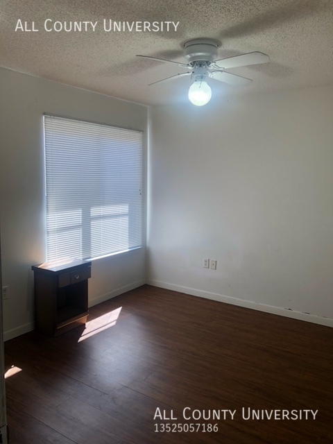 Primary Photo - University Terrace Apartment For Rent