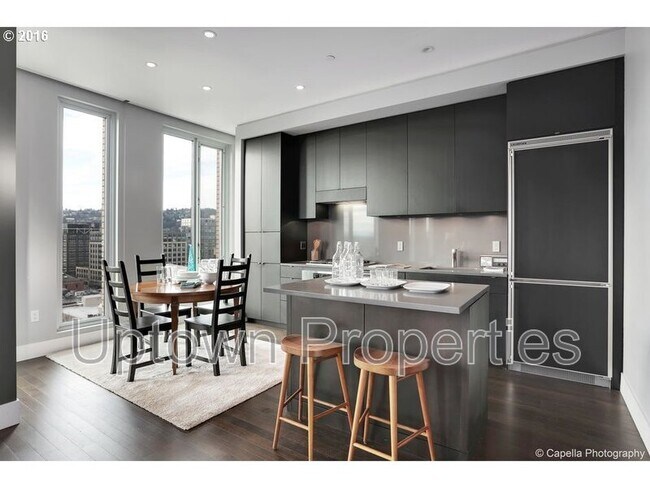 Foto del edificio - 937 NW Glisan St