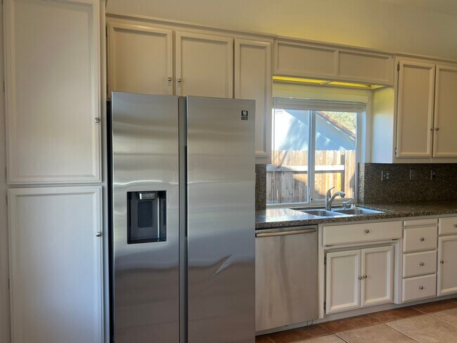 Foto del edificio - 15264 Medella Cir