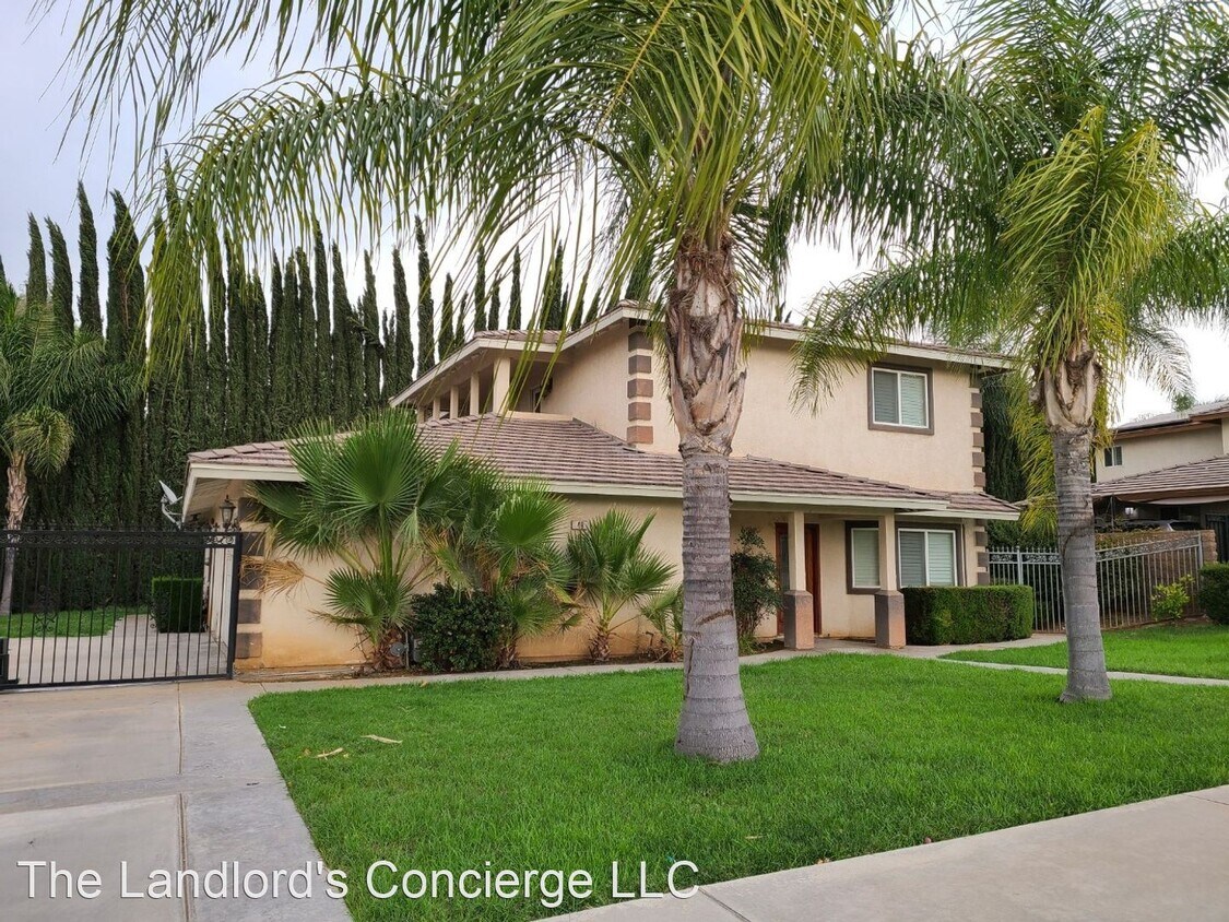 Primary Photo - 4 br, 2.5 bath House - 49 Terracina Blvd