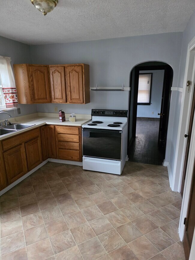 Foto del edificio - 832 N Emerson Ave