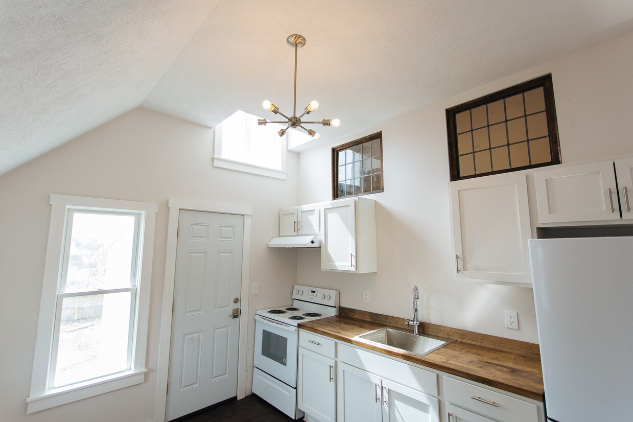 Foto principal - 322 E Hillsdale St