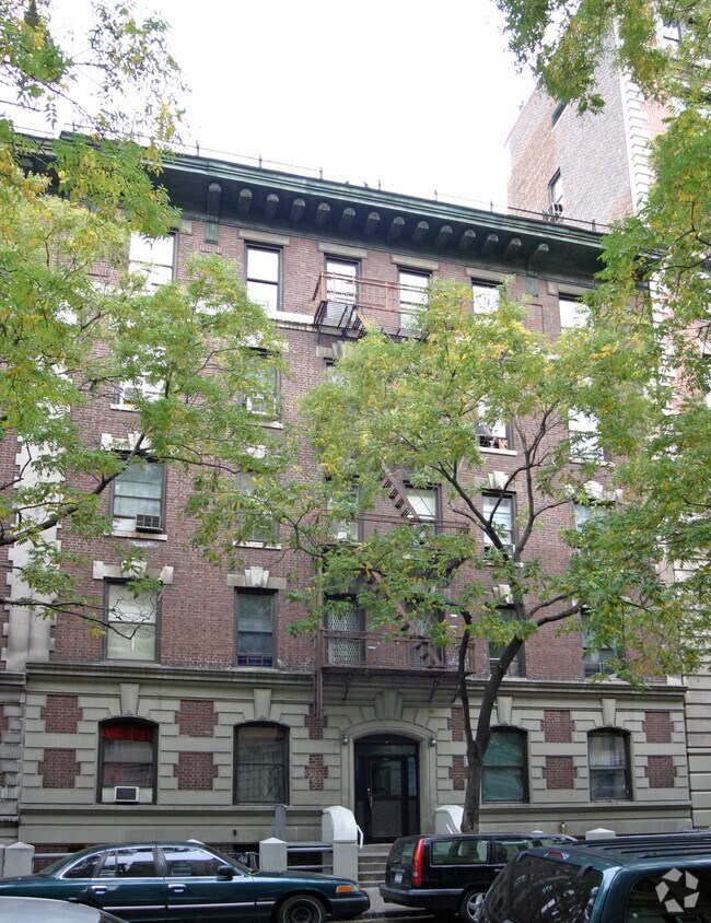 Foto del edificio - 705 W 170th St