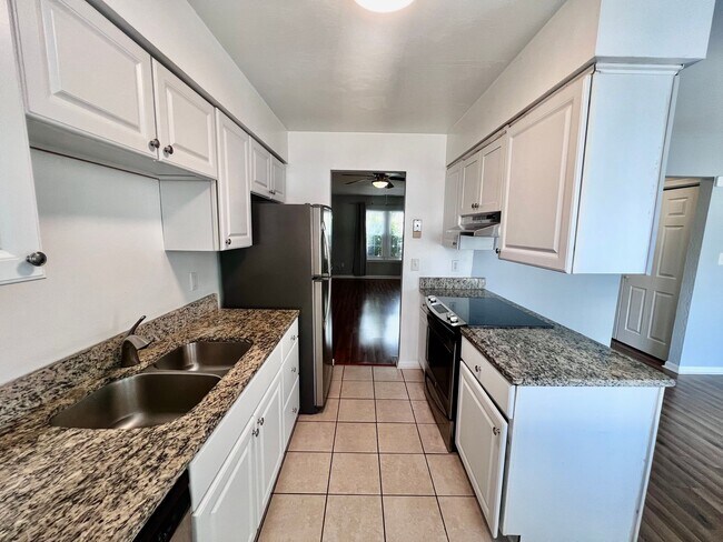Foto del edificio - Charming Townhome in the Heart of Virginia Beach