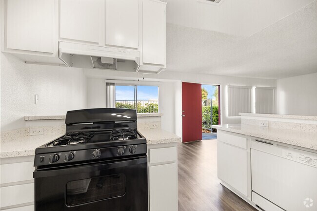 2 habitaciones, 2 baños - 864 pies cuadrados - Cocina - Kirby Gardens Apartments