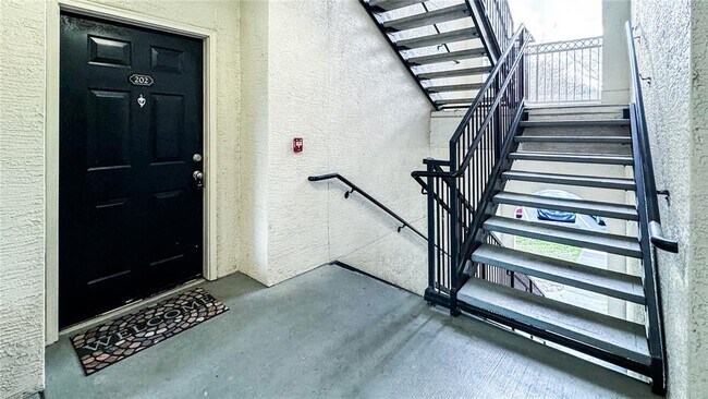 Building Photo - 12861 Madison Pointe Cir