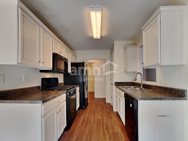 Foto del edificio - 5850 River Ridge Ln