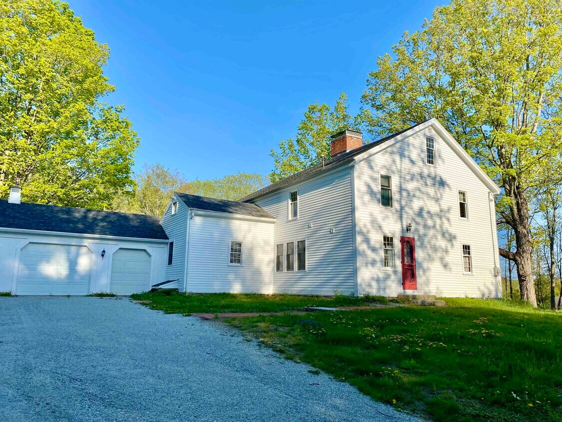 Foto principal - 867 Quaker St