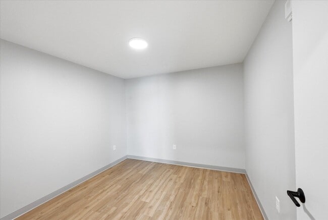 Interior Photo - Snelling Yards