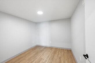 Interior Photo - Snelling Yards