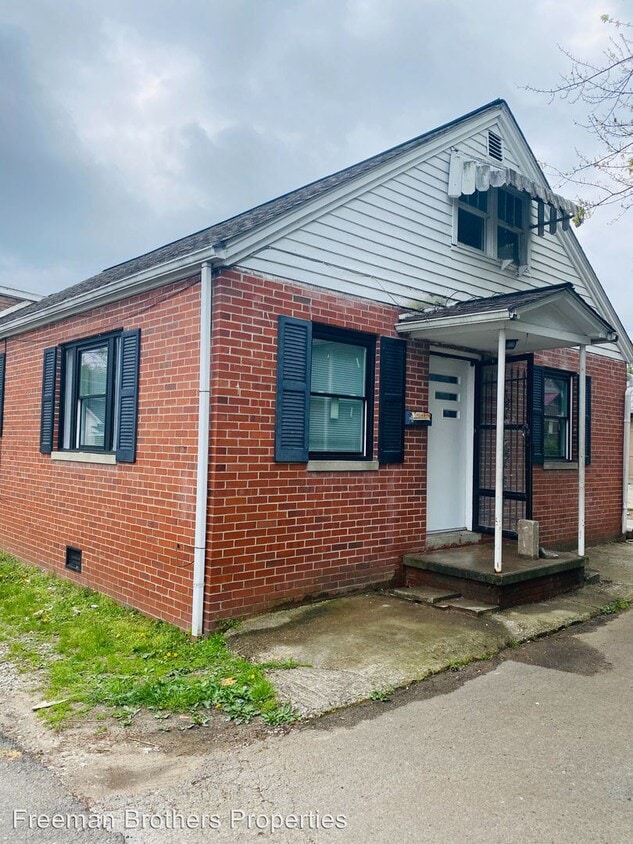 Primary Photo - 700 W 5th St