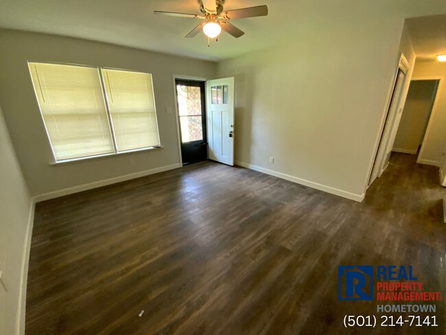 Foto del edificio - 6522 Farmstead Rd