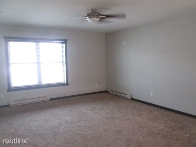Building Photo - 2 br, 1.5 bath House - 1025 Thames Ct