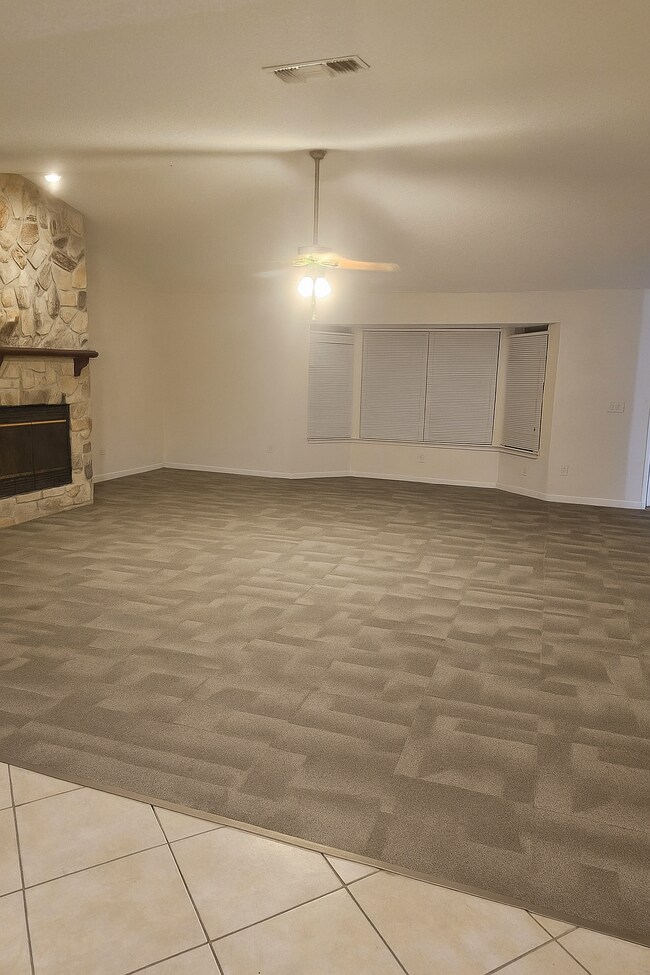 Building Photo - 6523 Diamond Leaf Ct S