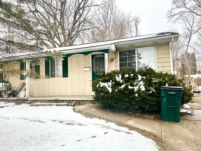 Building Photo - 920 Vincent Ct