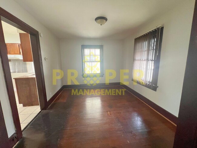 Foto del edificio - 2 bedrooms 1.5 bathrooms