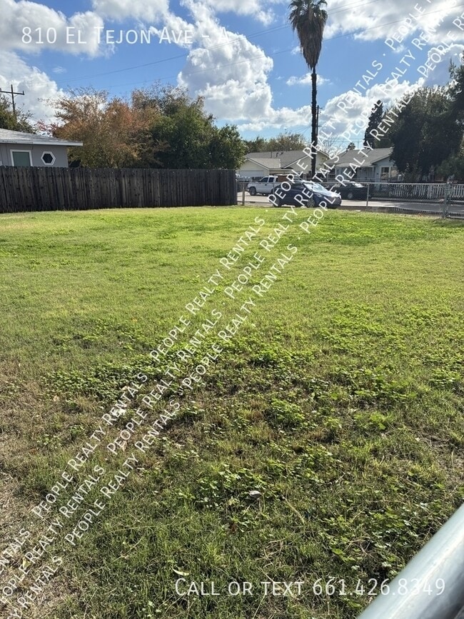 Building Photo - 810 El Tejon Ave