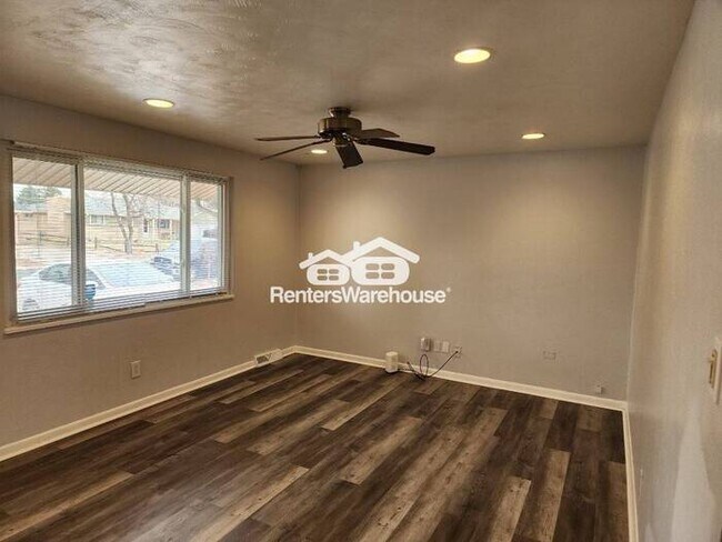 Building Photo - Nice 3 Bed 3 Bath home in Quiet Aurora Hills Neighborhood