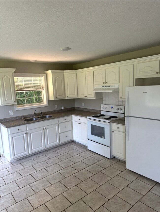 Foto del edificio - 126 Courtyard Ln