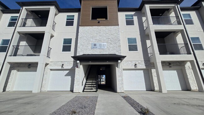 Foto del edificio - 6512 Skyline Lp Ln