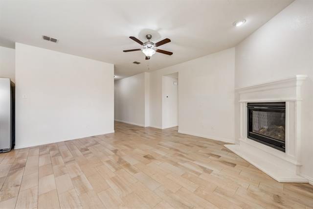 Foto del edificio - 815 Evergreen St