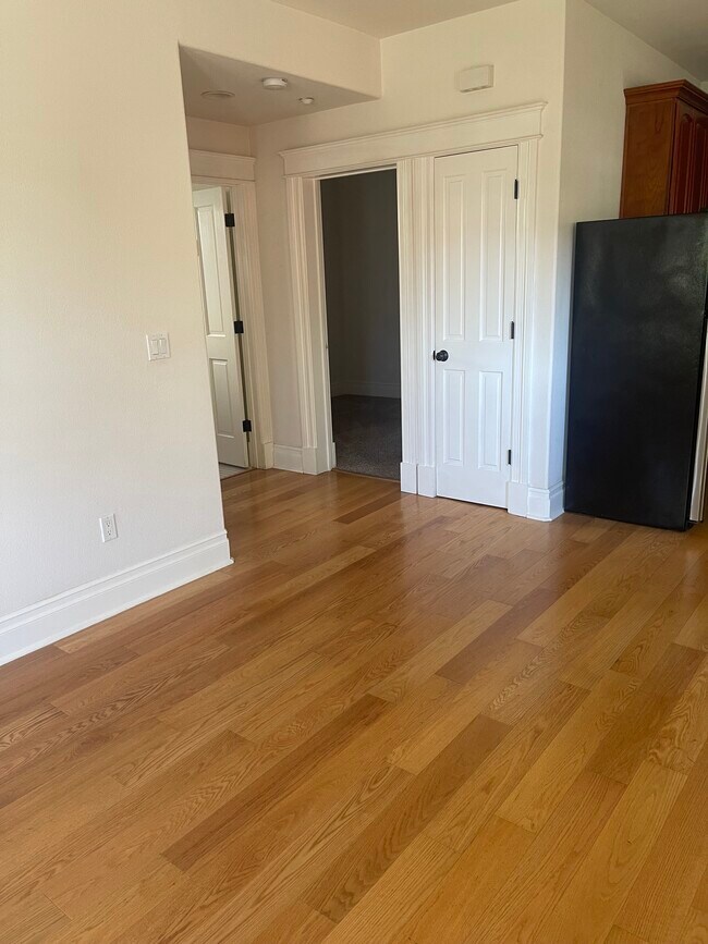 Foto del edificio - 2120 Parker St