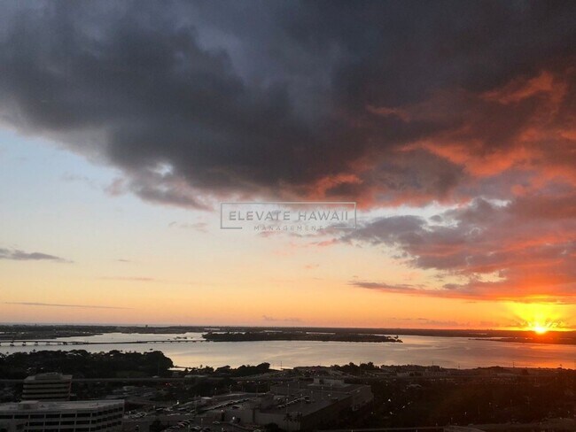 Foto del edificio - OCEAN VIEWS!! Pearl Regency 1 bed 1 bath 2...