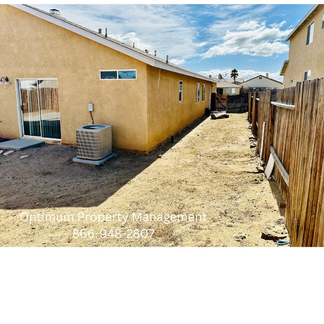 Foto del edificio - 13634 Winewood St