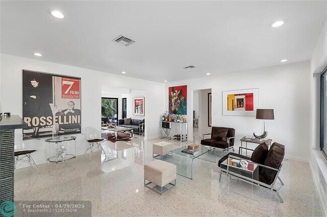 Foto del edificio - 450 N Victoria Park Rd