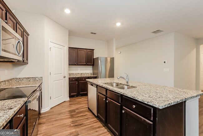 Building Photo - 4261 Kendrick Cir