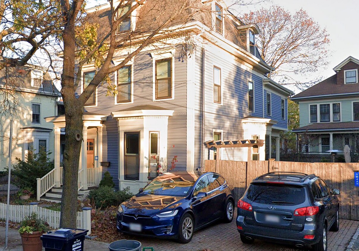 Primary Photo - 104 Ellery St