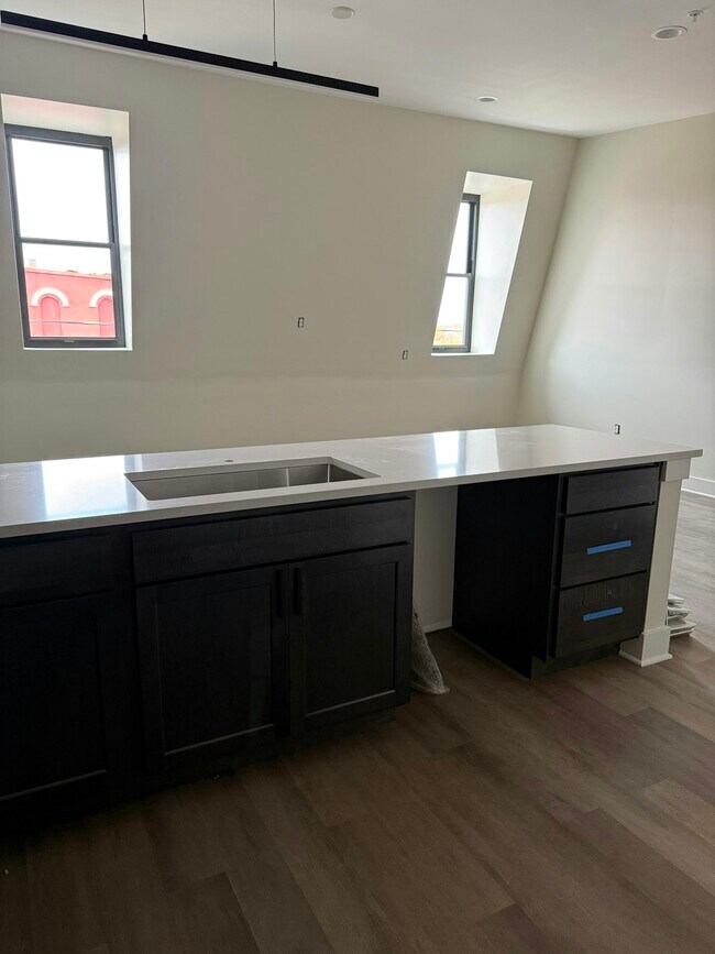 Foto del edificio - 106 E Erie St