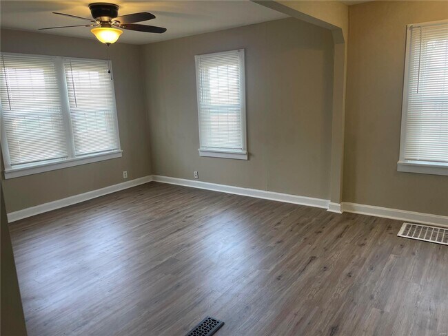 Foto del edificio - 31 Franklin Ave